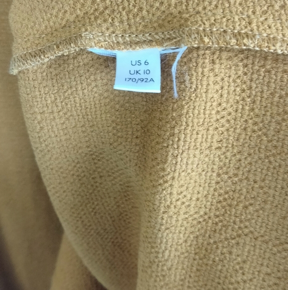 Anthropologie Maeve Size 6 Sleeveless Mustard Top With High Cross Neck & Buttons - Picture 4 of 9